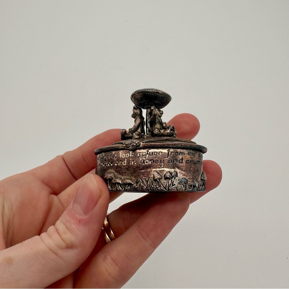 Silver Scenes Tiny Trinket Box Gift Box Teddy Bears Mushroom Vintage 90’s Silver - Picture 3 of 11